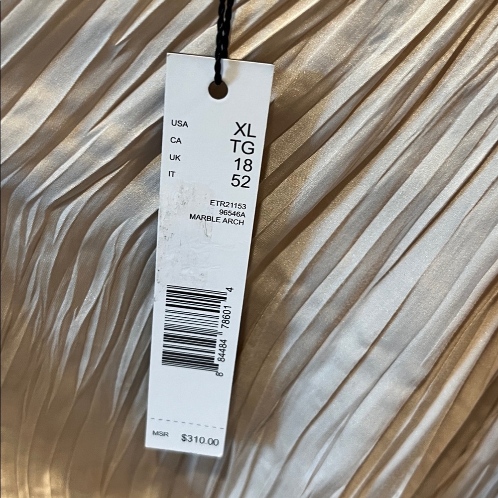 Ellie Tahari blouse in ecru. NWT. Beautiful and romantic. - Picture 10 of 10